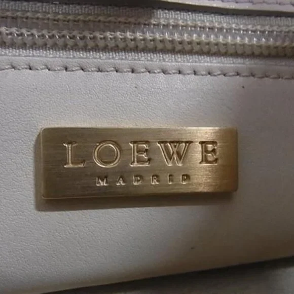Loewe Shoulder Bag Asymmetrical Ivory Leather